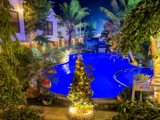 Khu bể bơi tại Phương Anh Villa Ba Vì